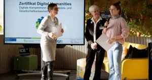 First “Digital Humanities Certificate” Awarded to Students